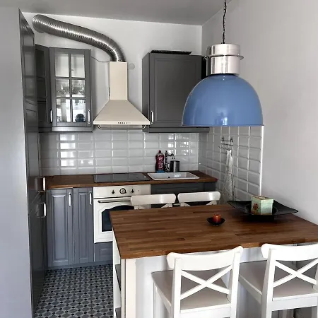 New - In Park - Near By The Center Apartment *