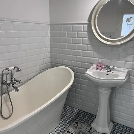 New - In Park - Near By The Center Apartment Warsaw